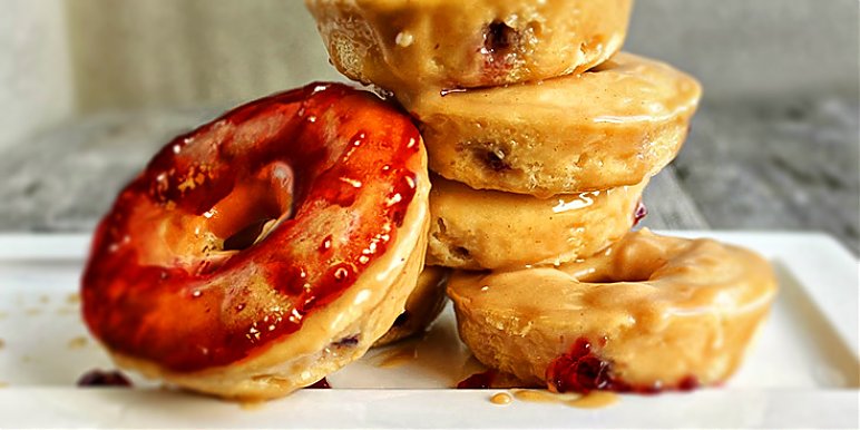 Przepis na białkowe pączki z masłem orzechowym