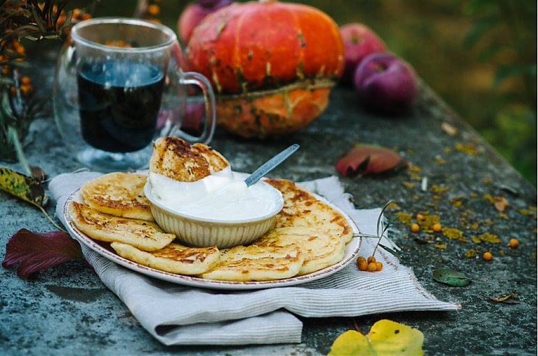 Jesienne śniadanie - 5 pomysłów jak wykorzystać jesienne warzywa i owoce