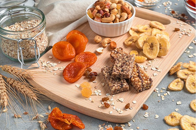 Batony proteinowe z masłem orzechowym - 4 fit domowe przepisy