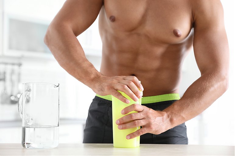 Kreatyna przed czy po treningu - kiedy najlepiej brać kreatynę?