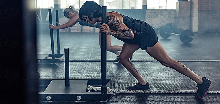 8 zalet treningu ze sledem